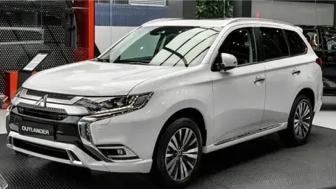 Mitsubishi Outlander dừng bán tại Việt Nam
